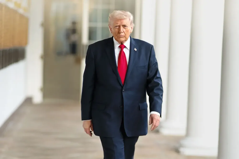 Donald Trump concentrou decisões econômicas como nenhum outro presidente (Foto: Divulgação/Casa Branca/Fortune)
