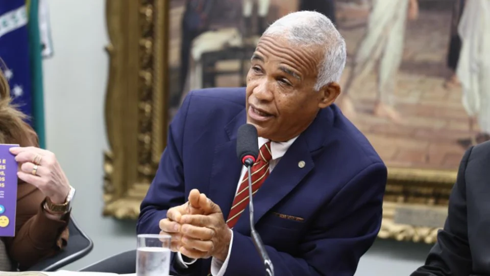 Projeto foi apresentado pelo deputado Pastor Sargento Isidório. (Foto: Vinicius Loures/Câmara dos Deputados)