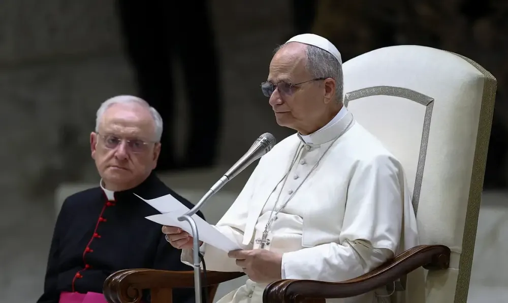 Agência Brasil, EFE e Vatican News.