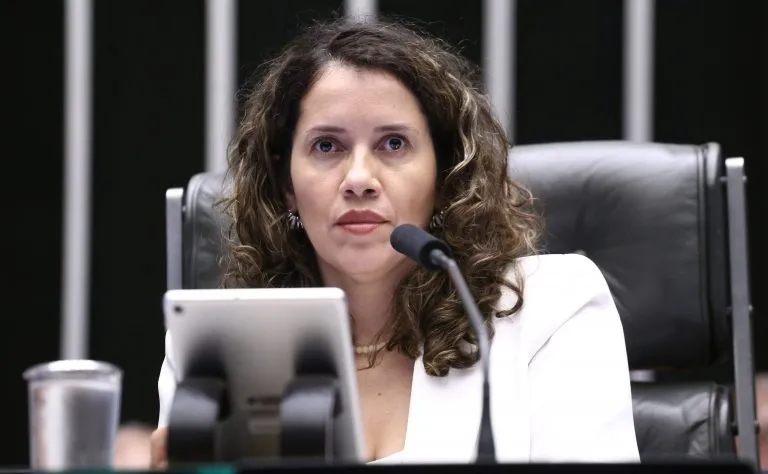 Projeto garante participação remota e segunda chamada para gestantes em concursos públicos