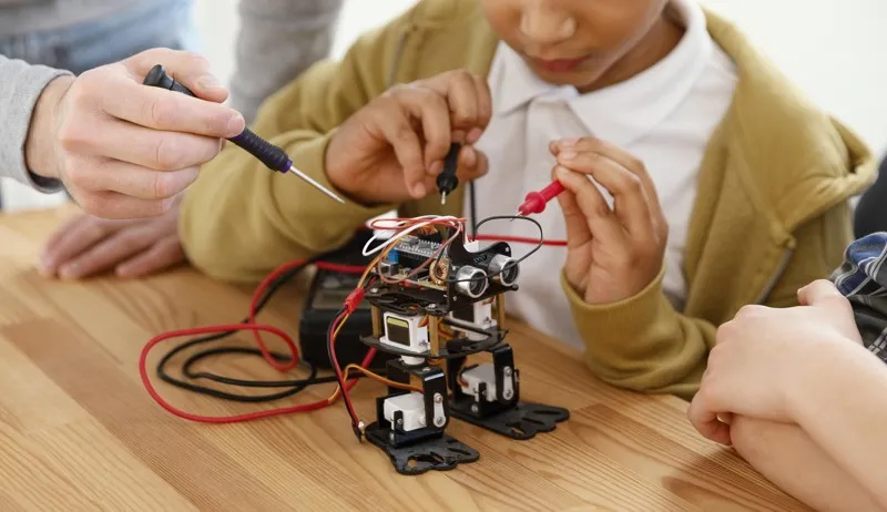 Câmara aprova projeto que amplia ensino de robótica nas escolas