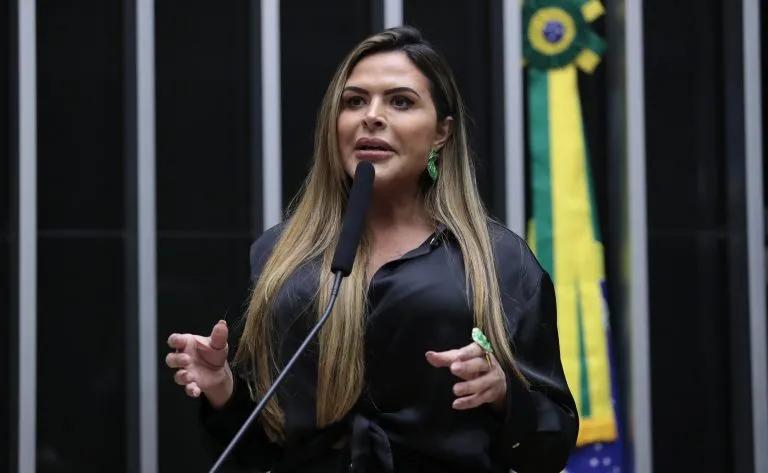 Comissão aprova inclusão da internet em campanhas de prevenção à violência doméstica