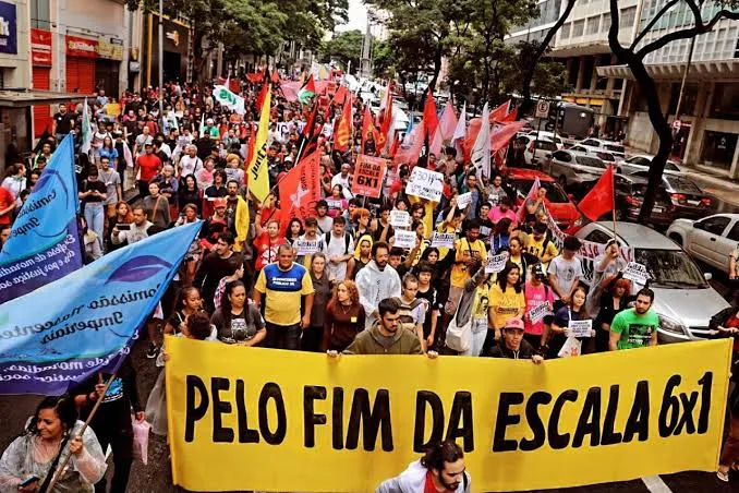 Fim da escala 6x1 pode afetar produtividade da economia, avalia especialista